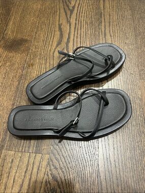 Princess Polly Black Thin-Strap Flat Sandals